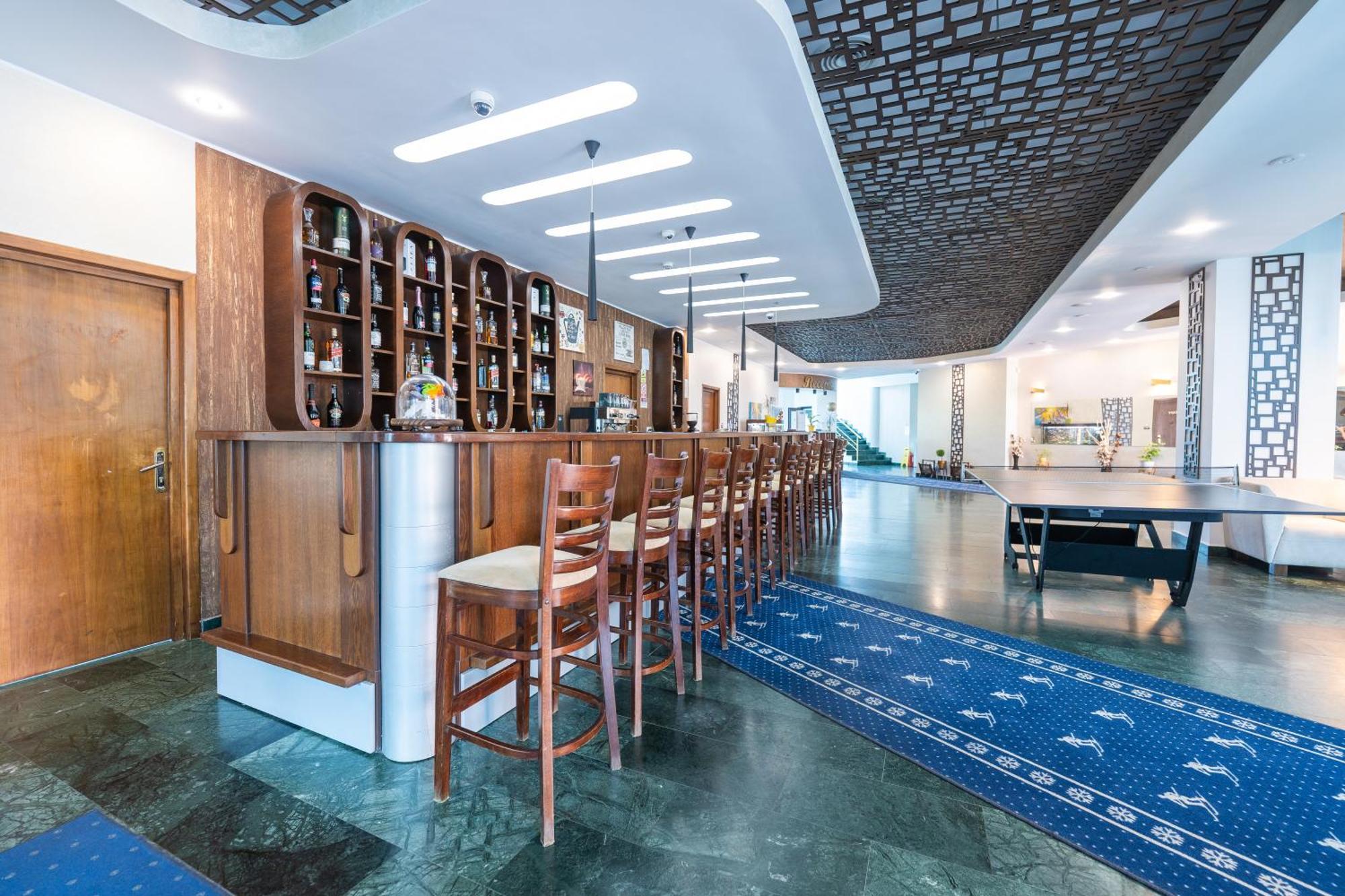 Hotel Ski&Sky Predeal Bagian luar foto